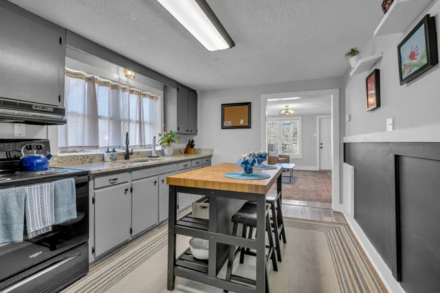 $287,000 | 909 West 1st Street, Dickson, TN 37055