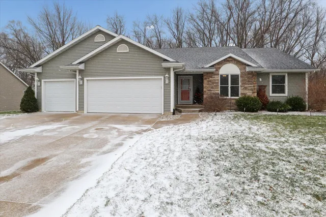 $450,000 | 2402 Crest Haven Boulevard, Berrien Springs, MI 49103