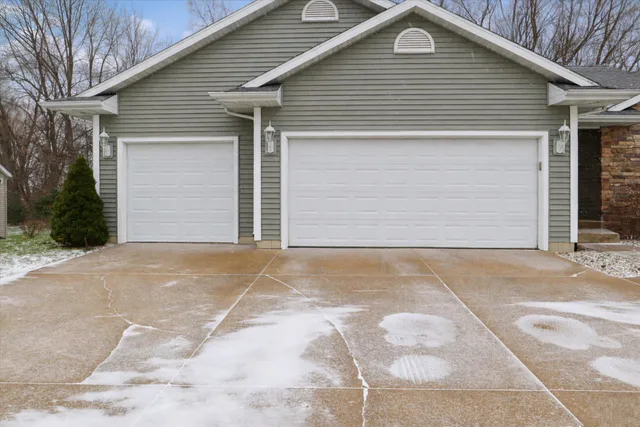 $450,000 | 2402 Crest Haven Boulevard, Berrien Springs, MI 49103