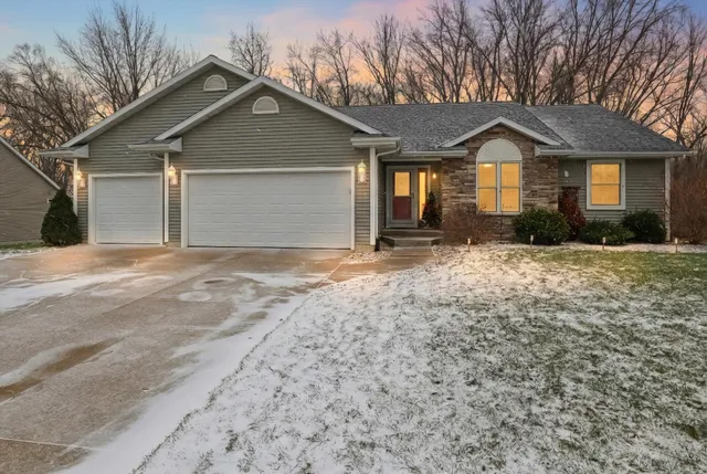 $450,000 | 2402 Crest Haven Boulevard, Berrien Springs, MI 49103