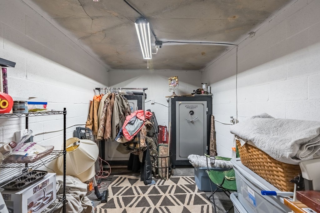 3761 S Road Cadiz, KY 42211 - Photo 40 of 63