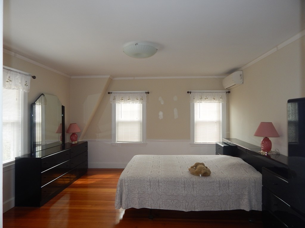 72 Edgemere Road Quincy, MA 02169 - Photo 8 of 21 Gallery Image 8