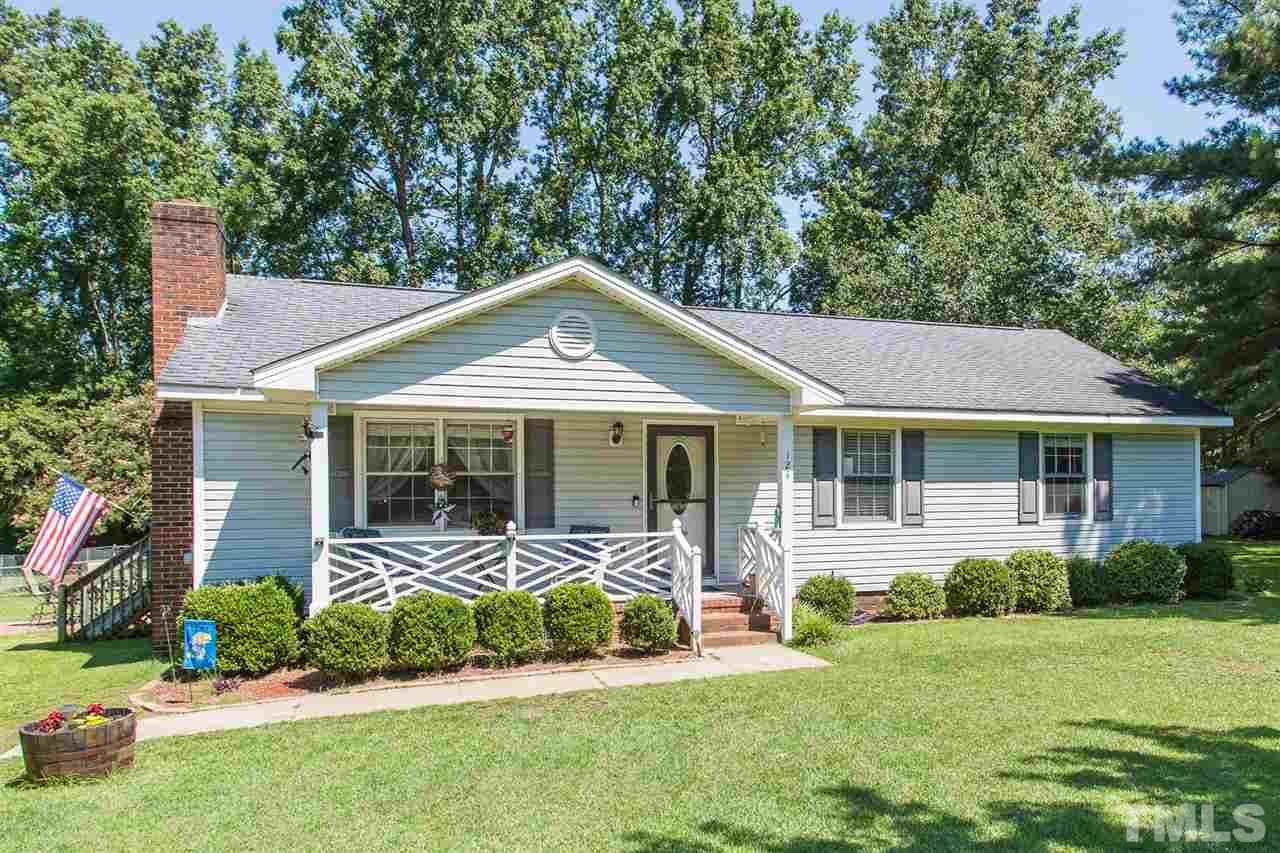 124 Rochelle Place Selma, NC 27576 - Photo 2 of 29 Gallery Image 2