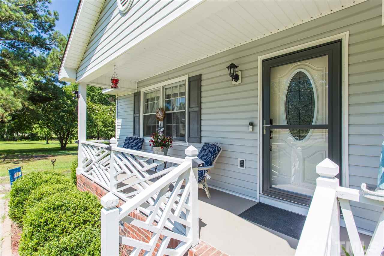 124 Rochelle Place Selma, NC 27576 - Photo 4 of 29 Gallery Image 4