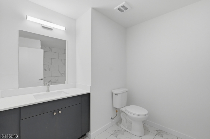 566 Springfield Avenue, Unit 305 Newark, NJ 07103 - Photo 9 of 11