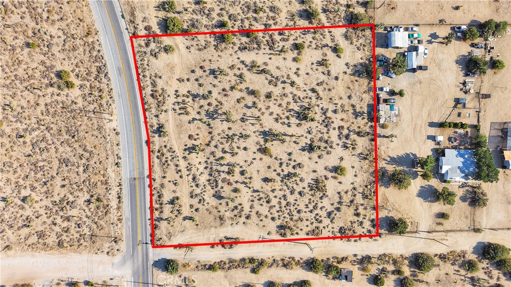 875 Locust Road Pinon Hills, CA 92372 - Photo 3 of 10