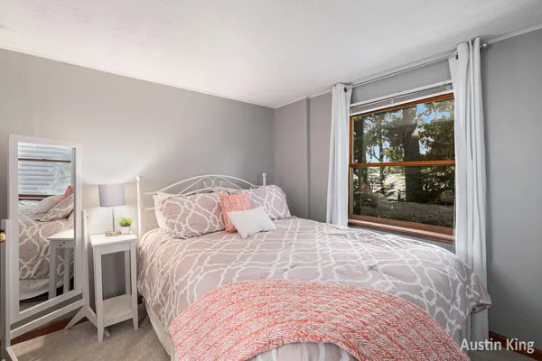 $799,876 | 7027 Goldenrod Avenue Northeast, Rockford, MI 49341