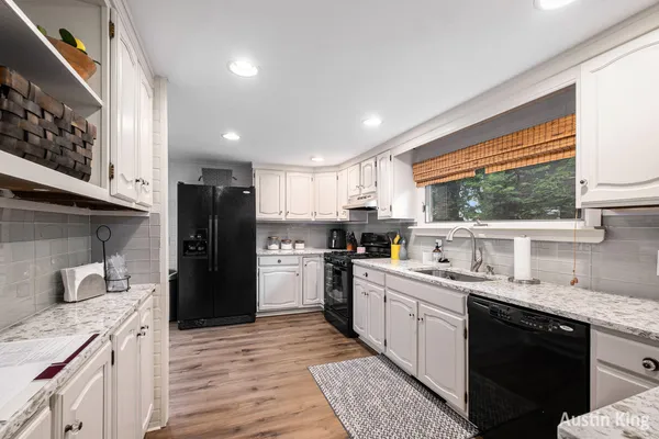 $799,876 | 7027 Goldenrod Avenue Northeast, Rockford, MI 49341