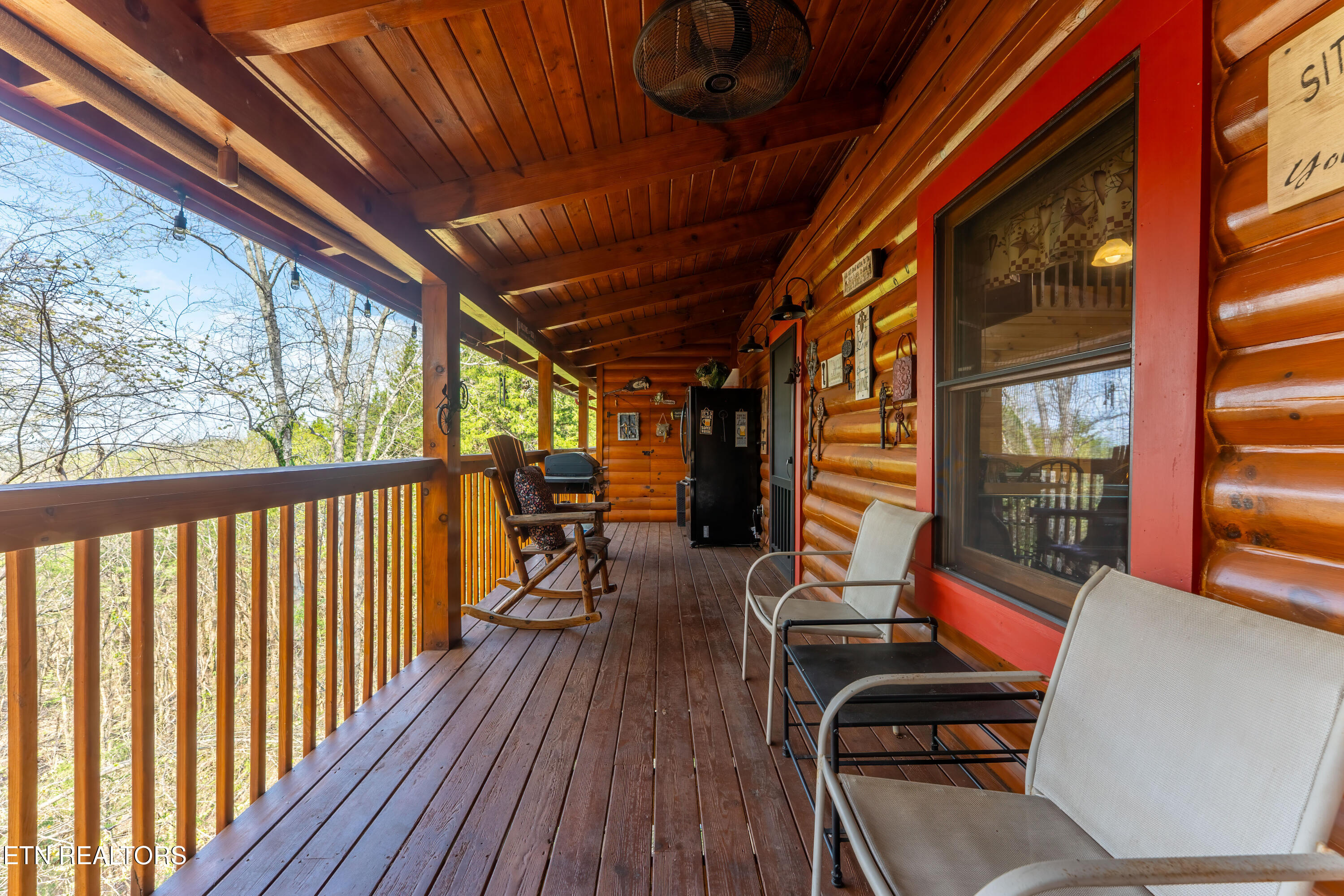 1074 Willard Way Sevierville, TN 37876 - Photo 3 of 32 _DSC0667-HDR-Edit