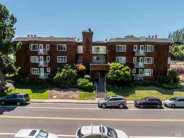 $599,000 | 110 Seminary Drive, Unit 1A, Mill Valley, CA 94941