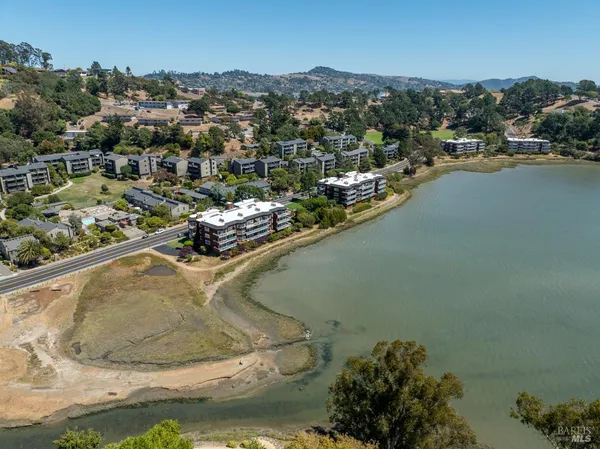 $599,000 | 110 Seminary Drive, Unit 1A, Mill Valley, CA 94941