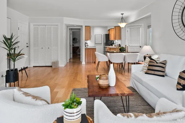 $599,000 | 110 Seminary Drive, Unit 1A, Mill Valley, CA 94941