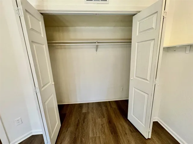 $1,100 | 10555 Turtlewood Court, Unit 102, Houston, TX 77072