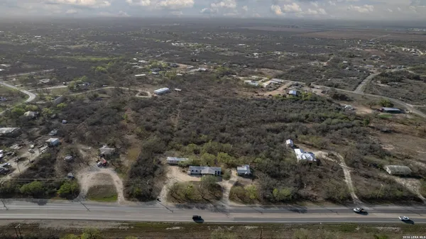 $265,000 | 2806 U.S. Highway 83, Uvalde, TX 78801