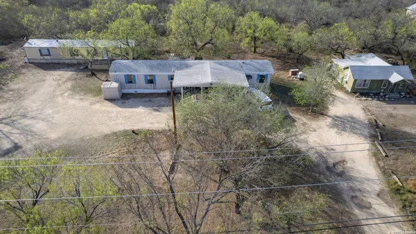 $265,000 | 2806 U.S. Highway 83, Uvalde, TX 78801