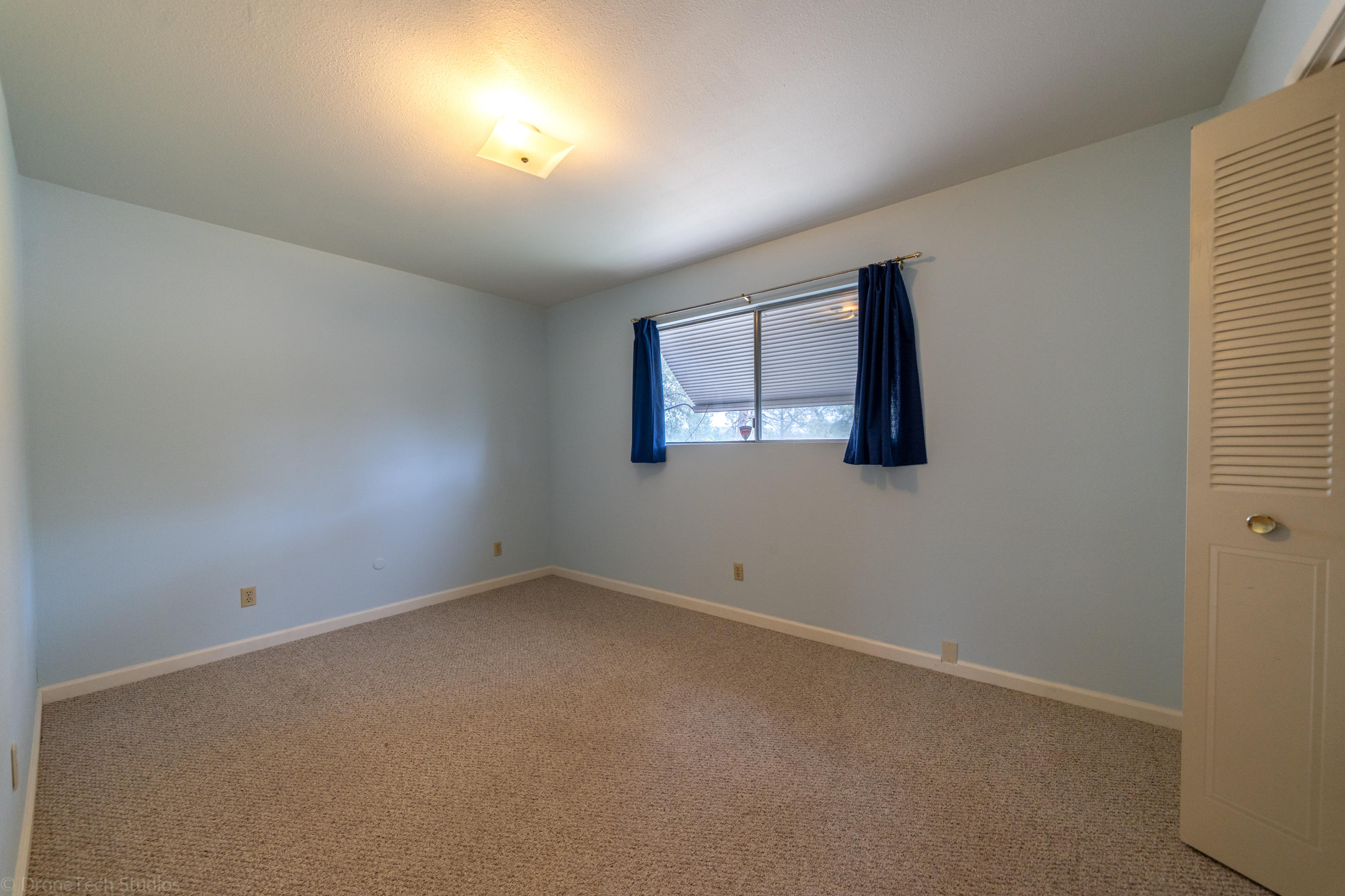 2990 Old Alturas Road Redding, CA 96003 - Photo 10 of 30 Bedroom