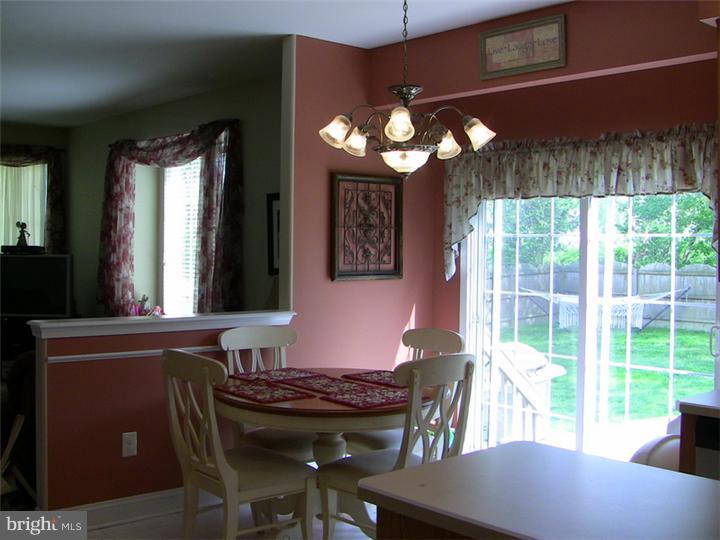 440 Colts Run Road Williamstown, NJ 08094 - Photo 4 of 23 Kitchen