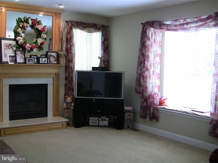 440 Colts Run Road Williamstown, NJ 08094 - Photo 6 of 23 Family Room