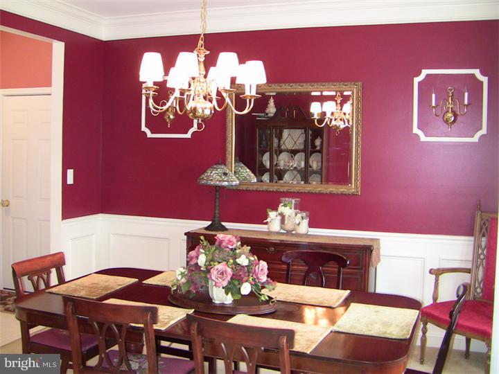 440 Colts Run Road Williamstown, NJ 08094 - Photo 8 of 23 Dining Room