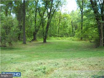 930 Davis Grove Road Horsham, PA 19044 - Photo 4 of 4 Exterior Back