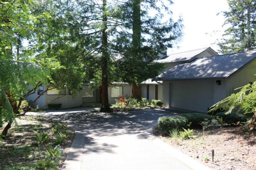 2343 North Shore Road Bellingham, WA 98226 - Photo 2 of 25 Gallery Image 2