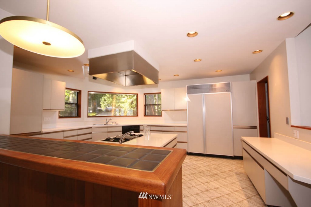 2343 North Shore Road Bellingham, WA 98226 - Photo 11 of 25 Gallery Image 11