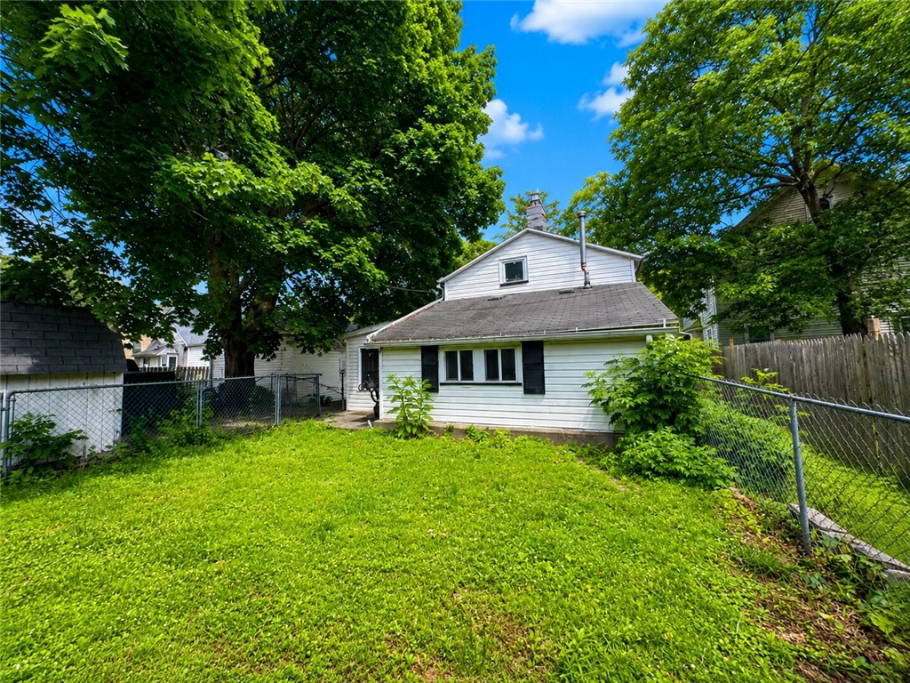 313 McNaughton Street Rochester, NY 14606 - Photo 2 of 15