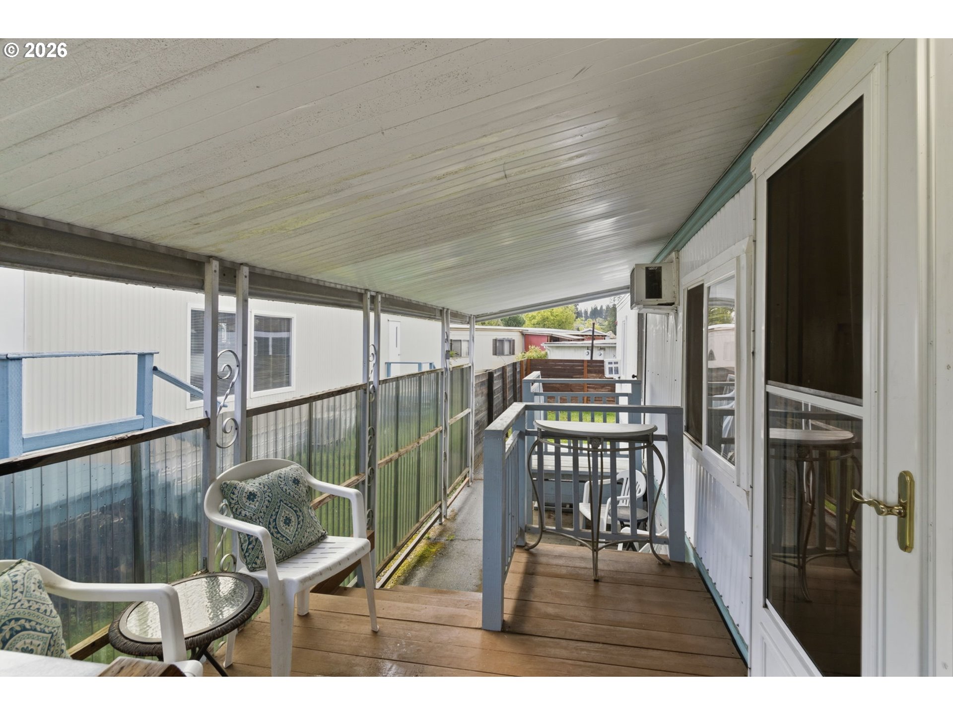 205 South 54th Street, Unit 10 Springfield, OR 97478 - Photo 20 of 42 Porch