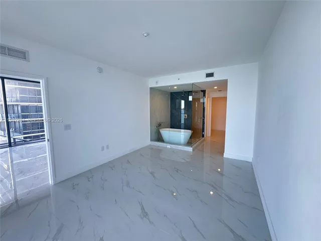 $3,200,000 | 700 Northeast 24th Street, Unit 907, Miami, FL 33137