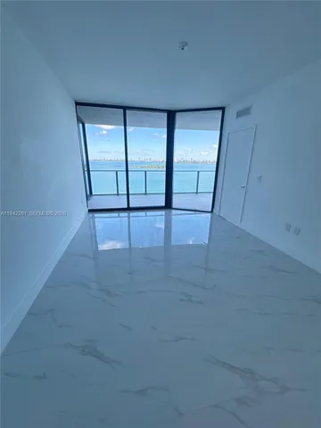 $3,200,000 | 700 Northeast 24th Street, Unit 907, Miami, FL 33137