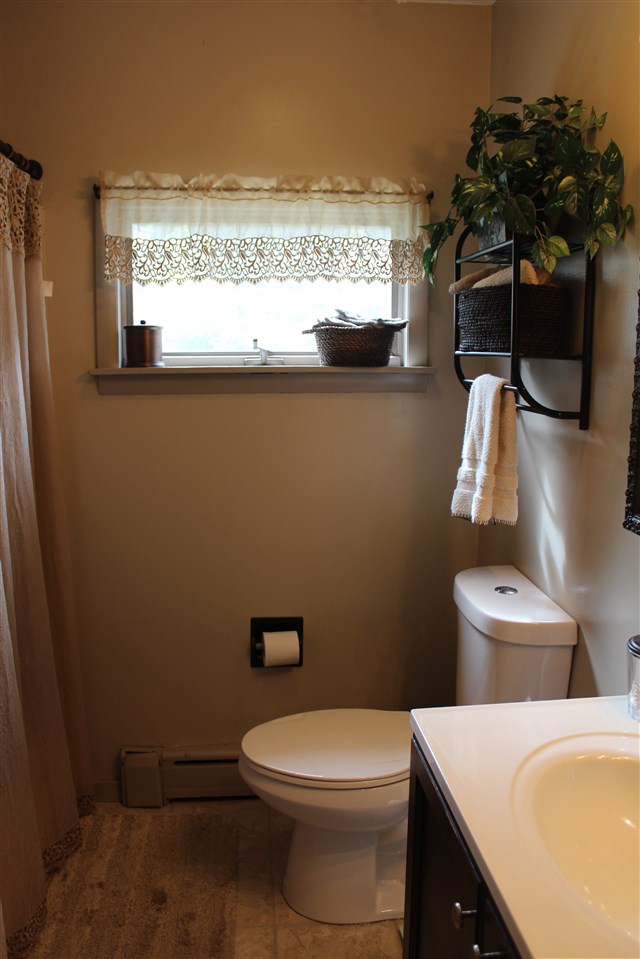 328 Putney Road Brattleboro, VT 05301 - Photo 17 of 34