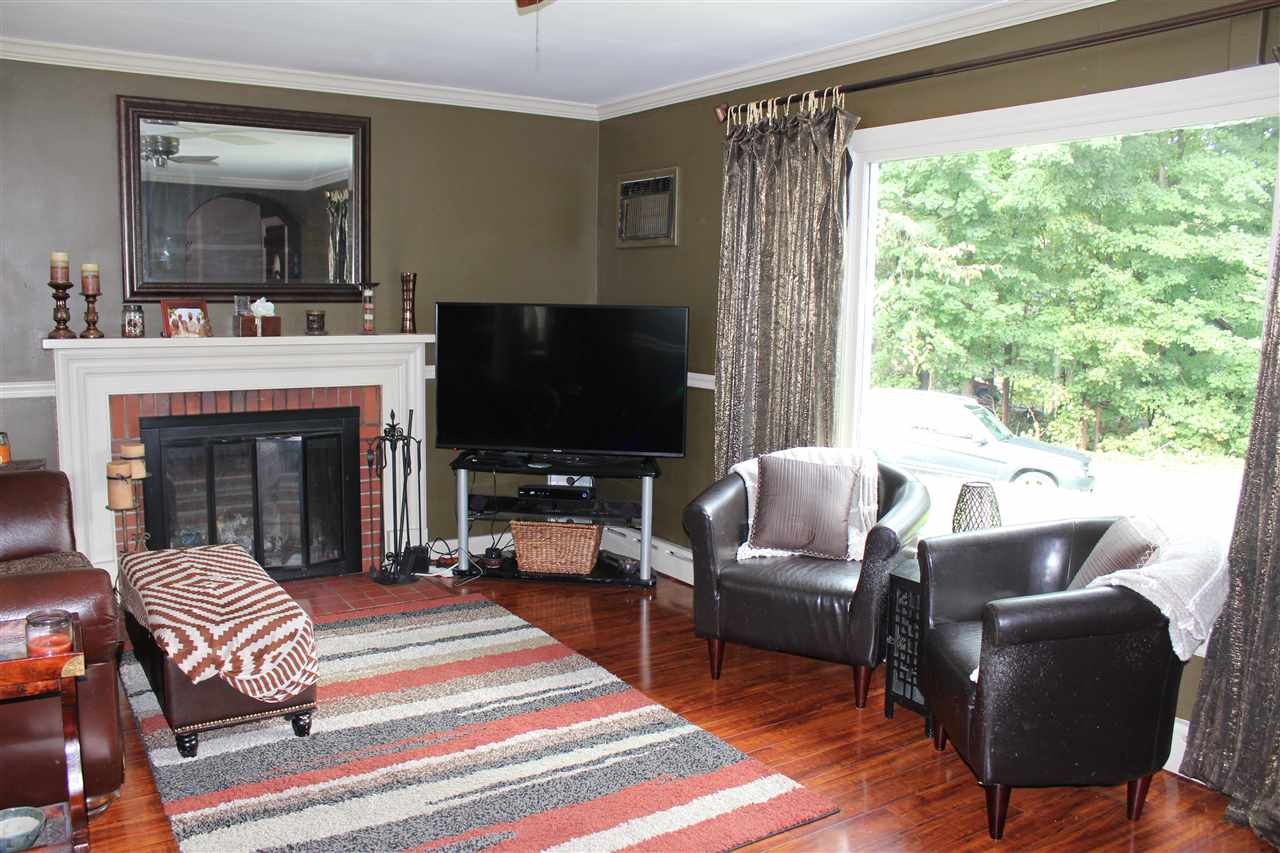 328 Putney Road Brattleboro, VT 05301 - Photo 7 of 34