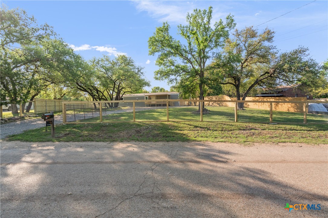 27 Briarwood Road Morgan's Point Resort, TX 76513 - Photo 2 of 37 Gated and Fully Fenced
