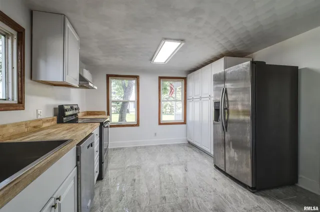 $135,000 | 828 10th Avenue, Fulton, IL 61252