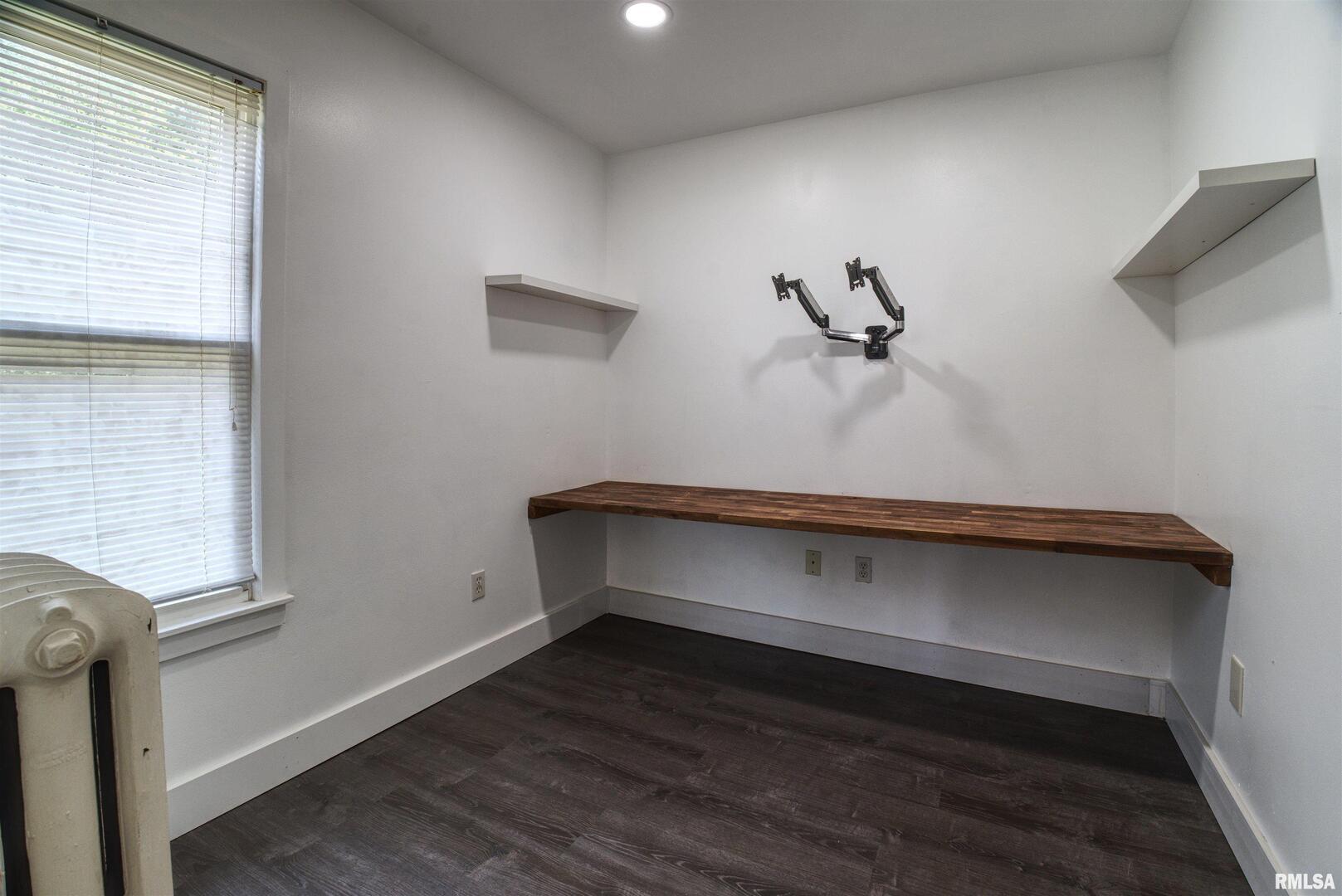 828 10th Avenue Fulton, IL 61252 - Photo 18 of 34