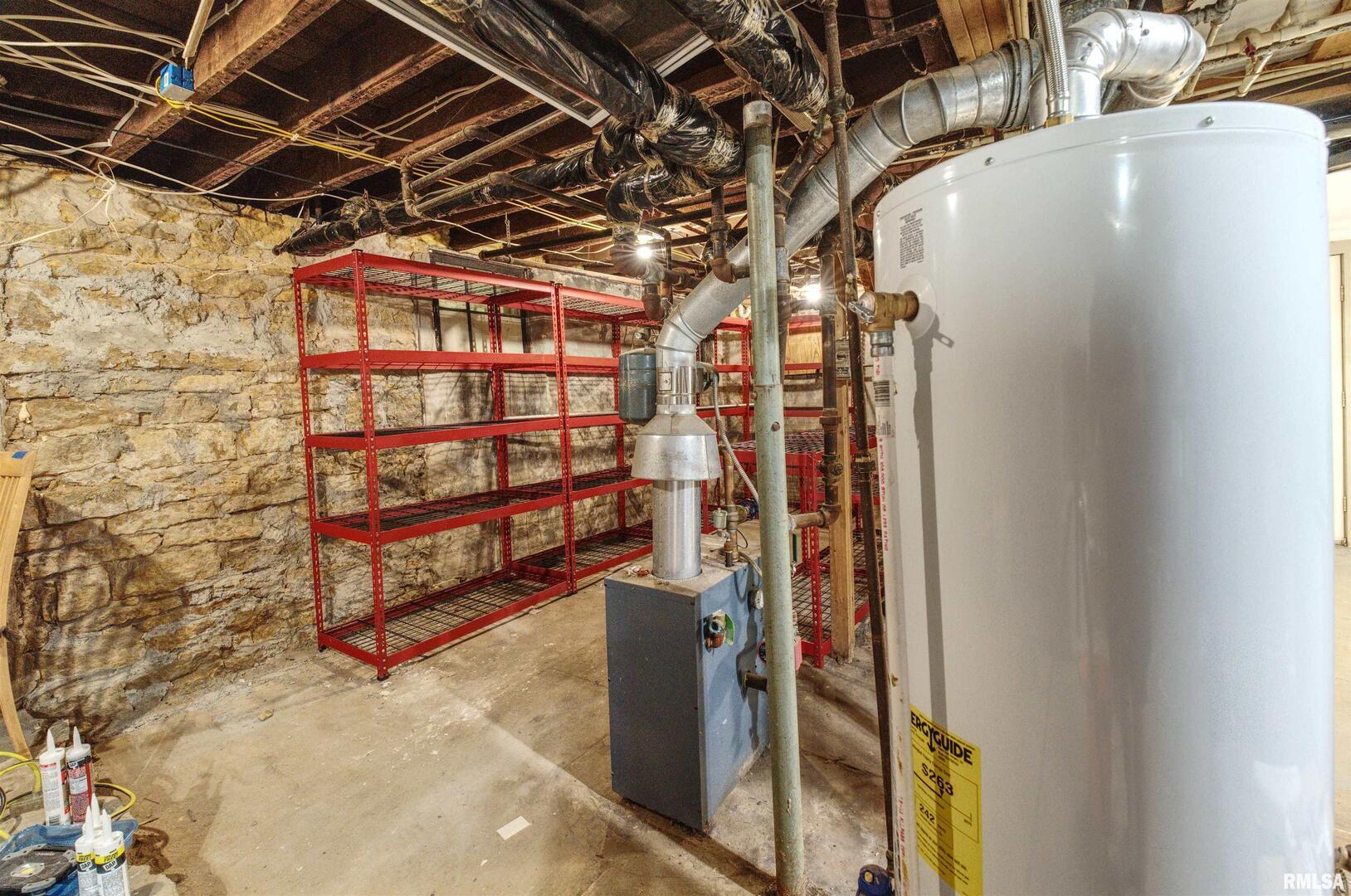 828 10th Avenue Fulton, IL 61252 - Photo 34 of 34 a view of storage and utility room