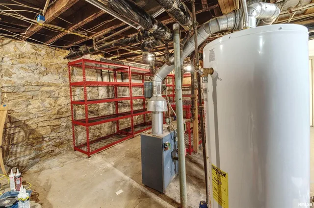 $140,000 | 828 10th Avenue, Fulton, IL 61252