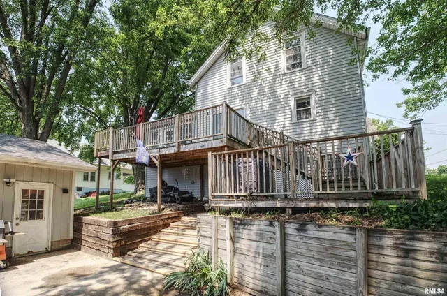 $135,000 | 828 10th Avenue, Fulton, IL 61252