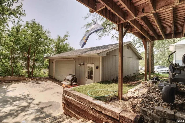 $140,000 | 828 10th Avenue, Fulton, IL 61252