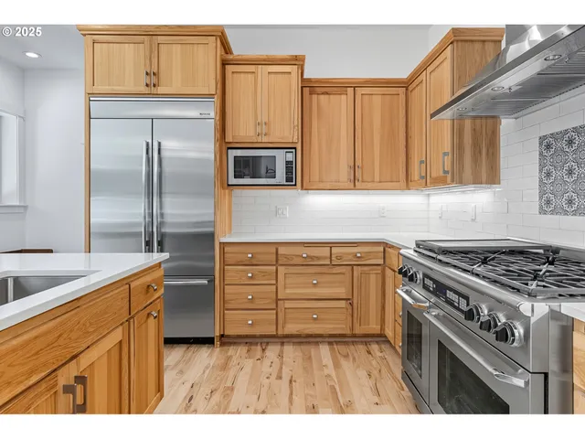 $1,275,000 | 9145 Wallace Road Northwest, Salem, OR 97304