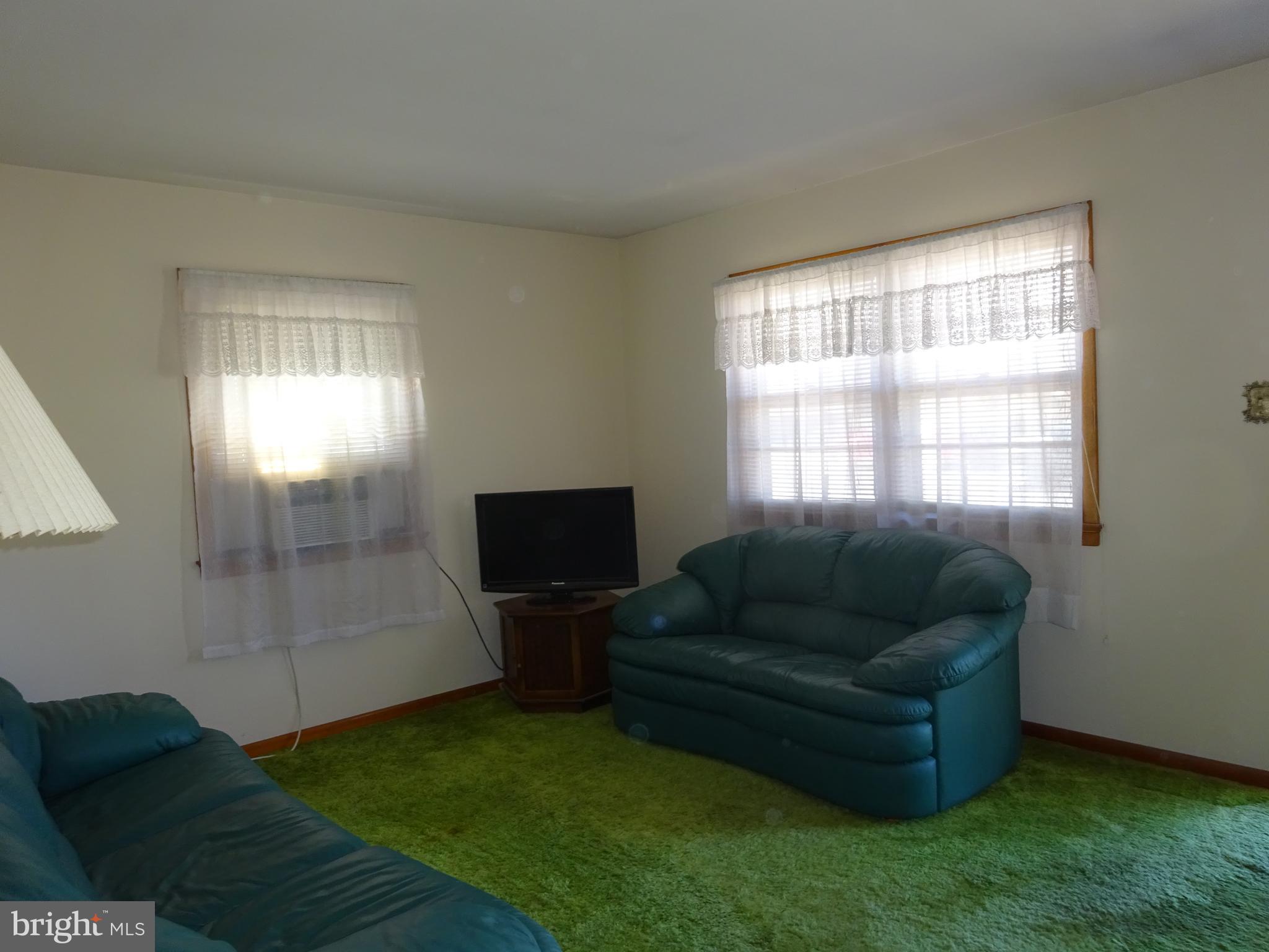 216 Devonshire Road Hagerstown, MD 21740 - Photo 4 of 17 Gallery Image 4