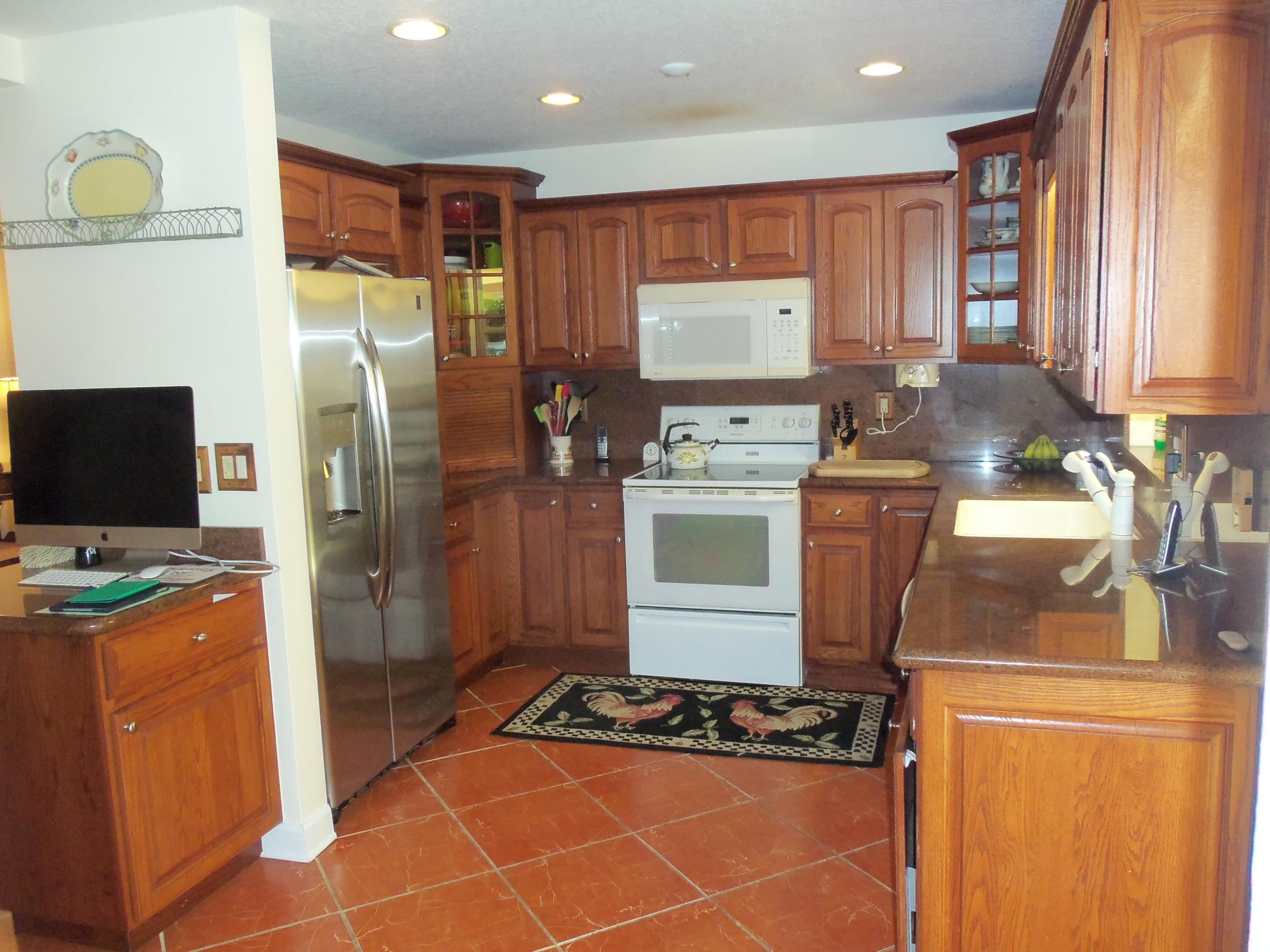 278 Northeast 30th Street Boca Raton, FL 33431 - Photo 12 of 30 KITCHEN
