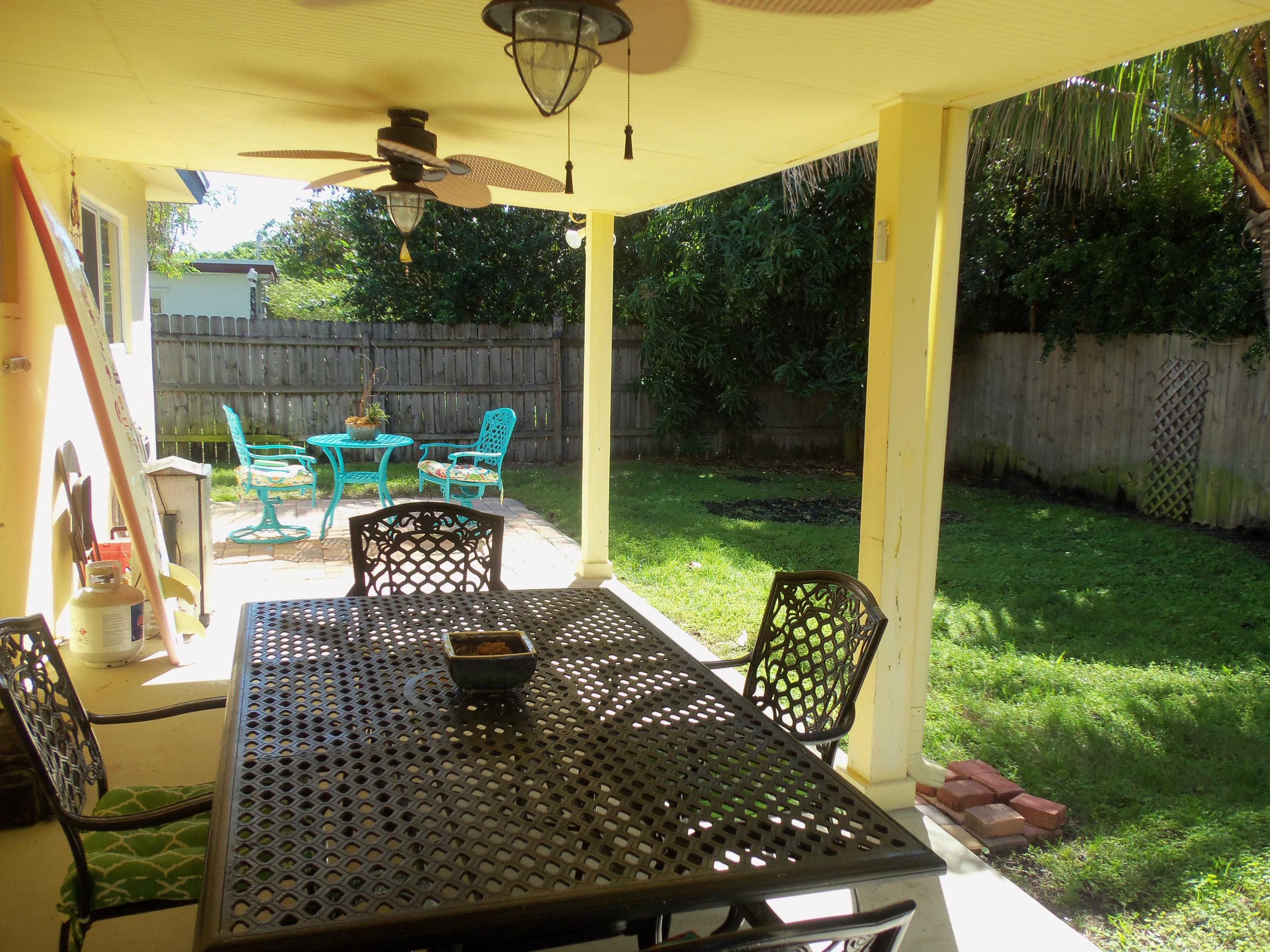 278 Northeast 30th Street Boca Raton, FL 33431 - Photo 14 of 30 PATIO/ENTERTAINING AREA