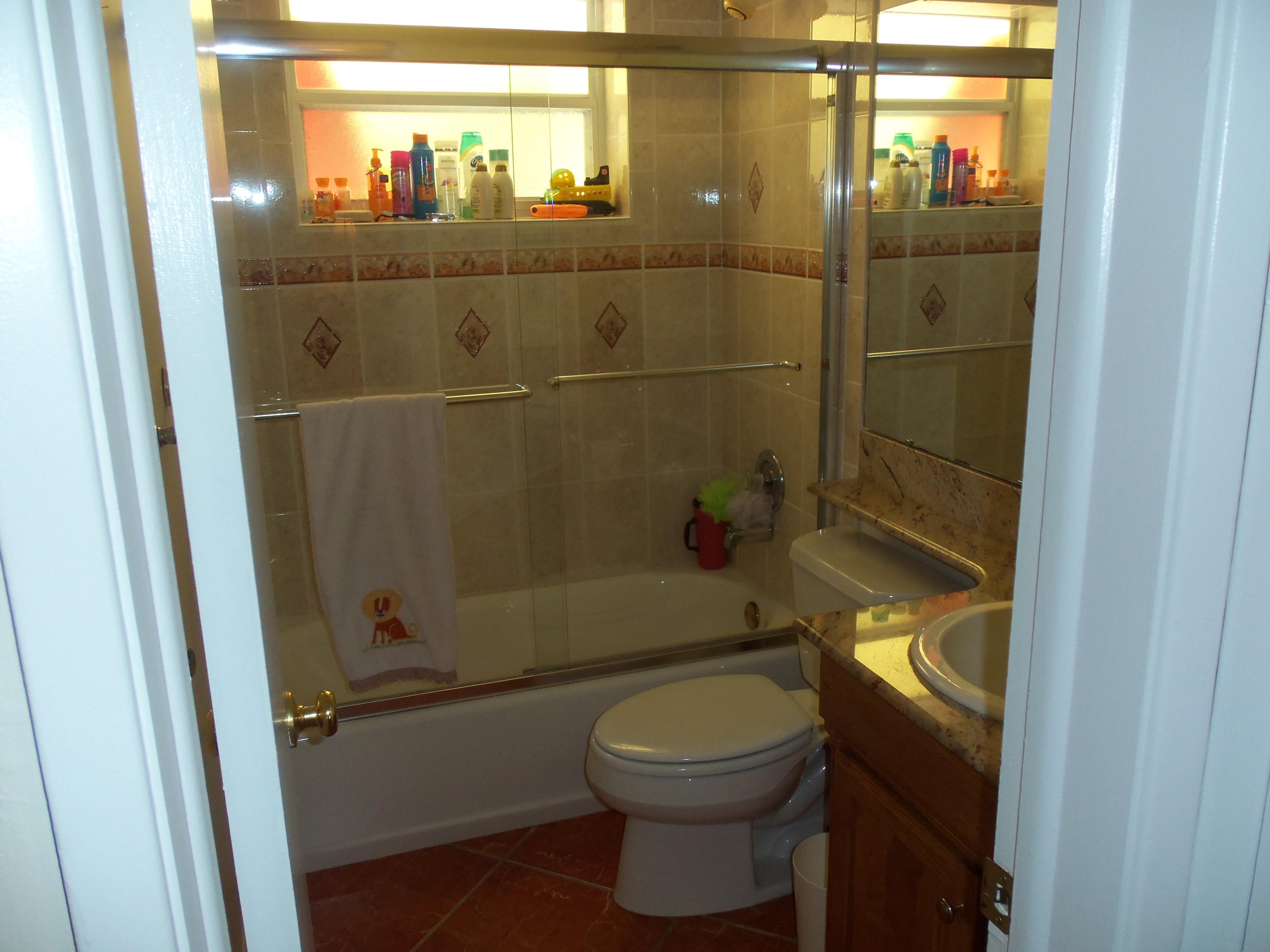 278 Northeast 30th Street Boca Raton, FL 33431 - Photo 26 of 30 2ND BATH