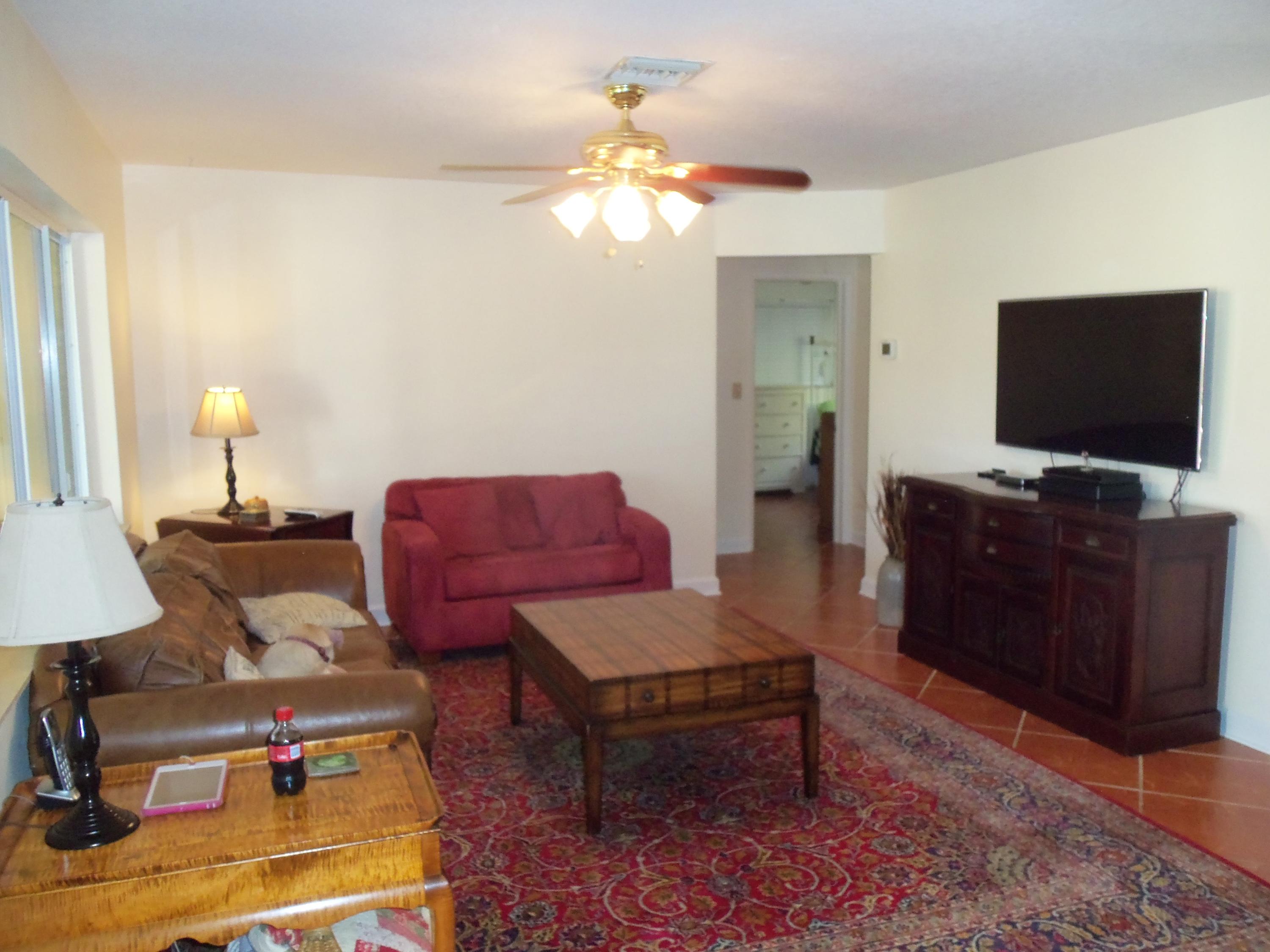 278 Northeast 30th Street Boca Raton, FL 33431 - Photo 3 of 30 LIVING ROOM