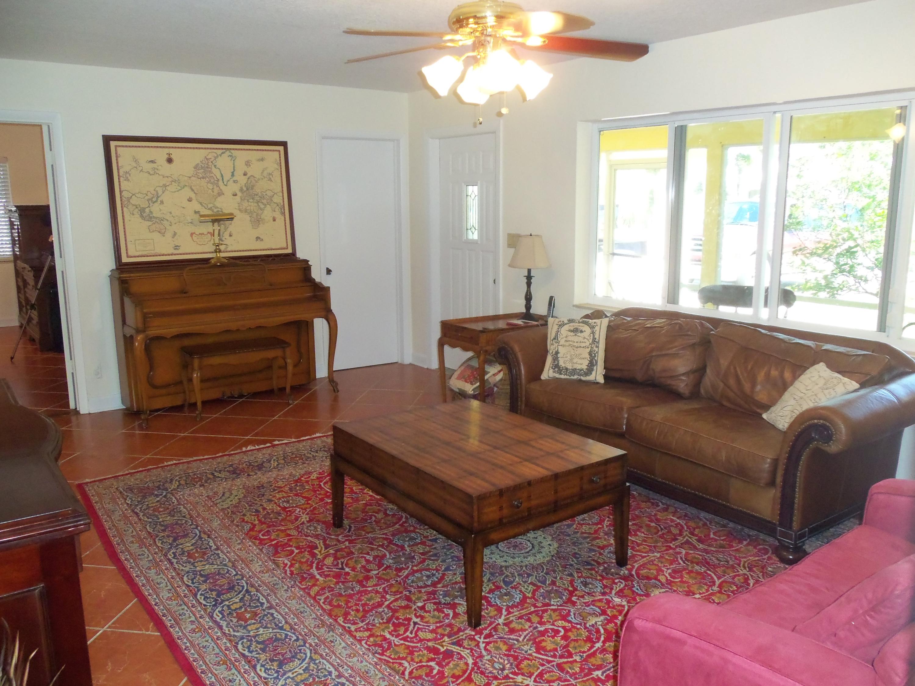 278 Northeast 30th Street Boca Raton, FL 33431 - Photo 5 of 30 LIVING ROOM