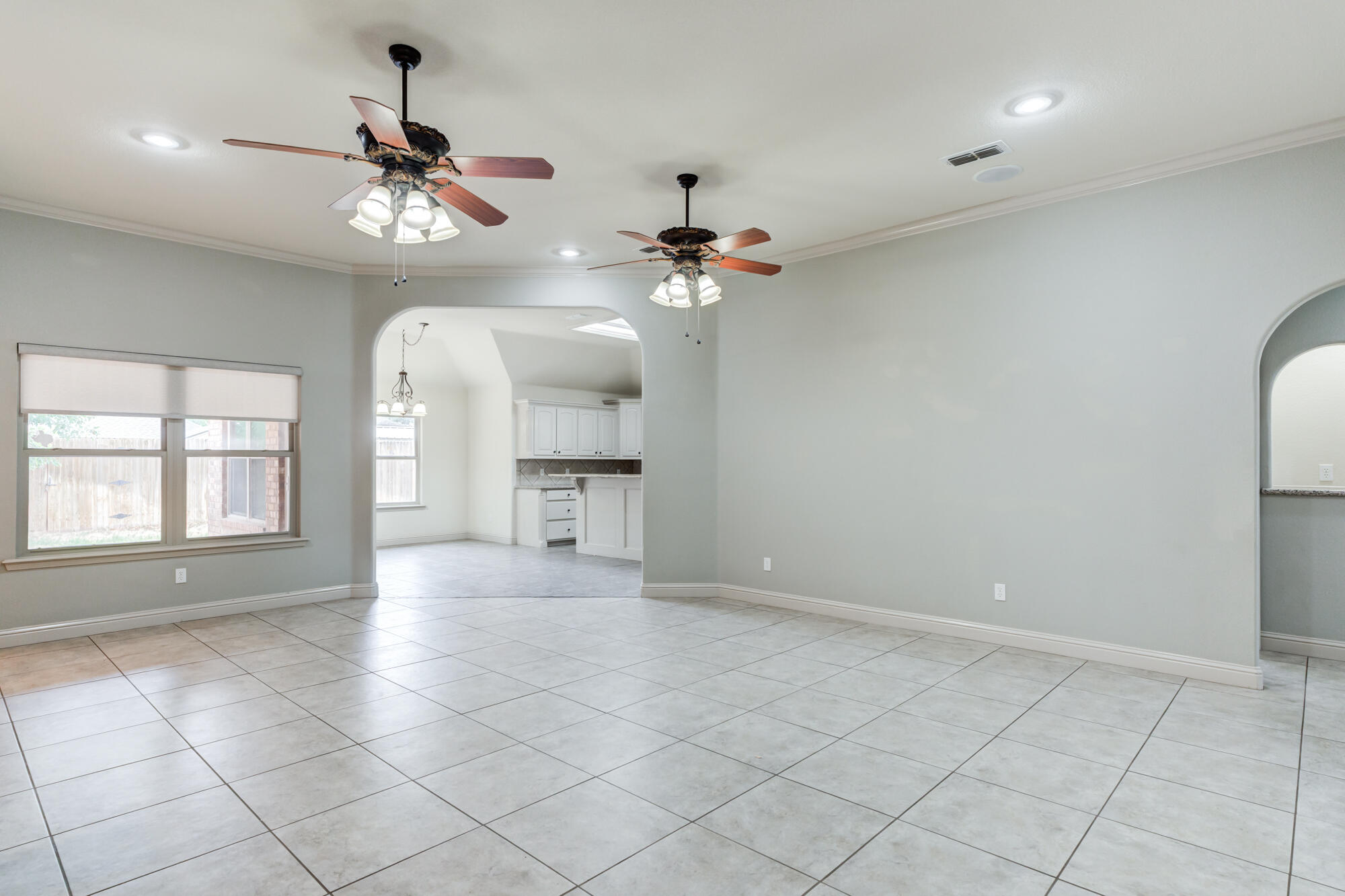 6406 93rd Street Lubbock, TX 79424 - Photo 11 of 45 DSC02487_88_89_90_91