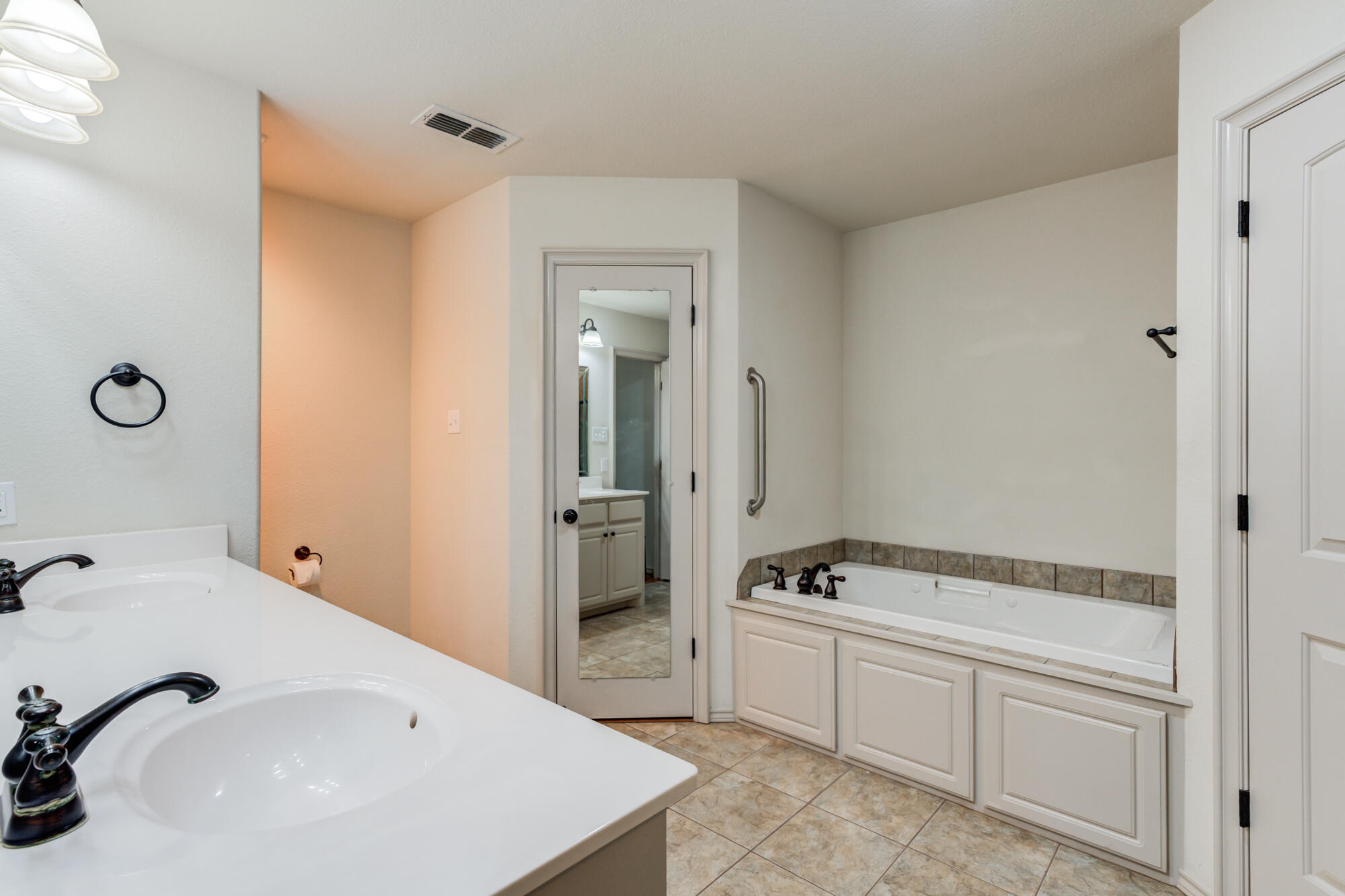 6406 93rd Street Lubbock, TX 79424 - Photo 25 of 45 DSC02557_58_59_60_61