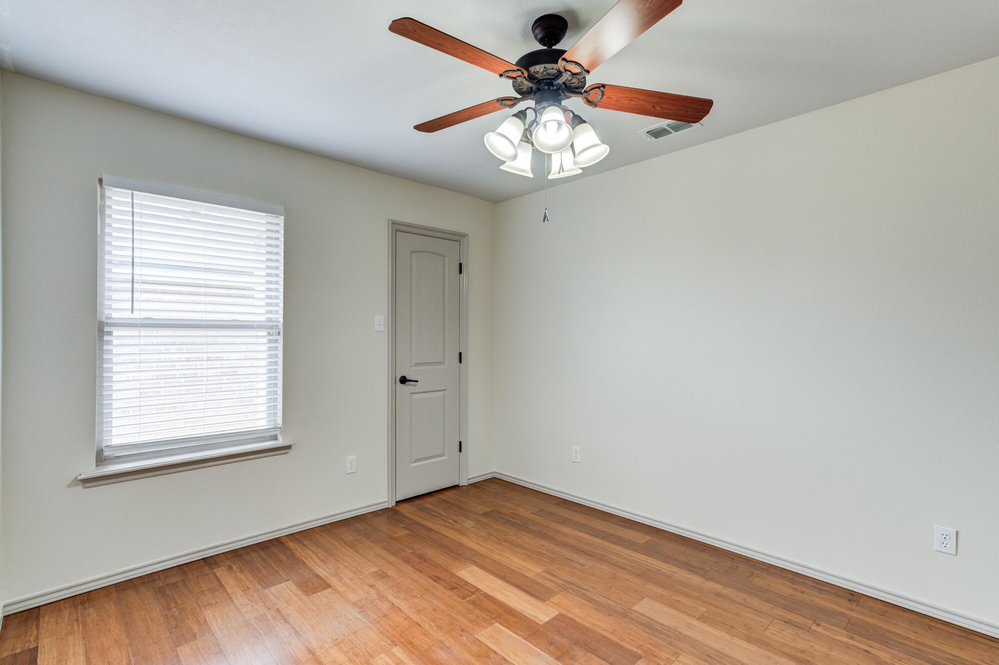 6406 93rd Street Lubbock, TX 79424 - Photo 32 of 45 DSC02592_3_4_5_6