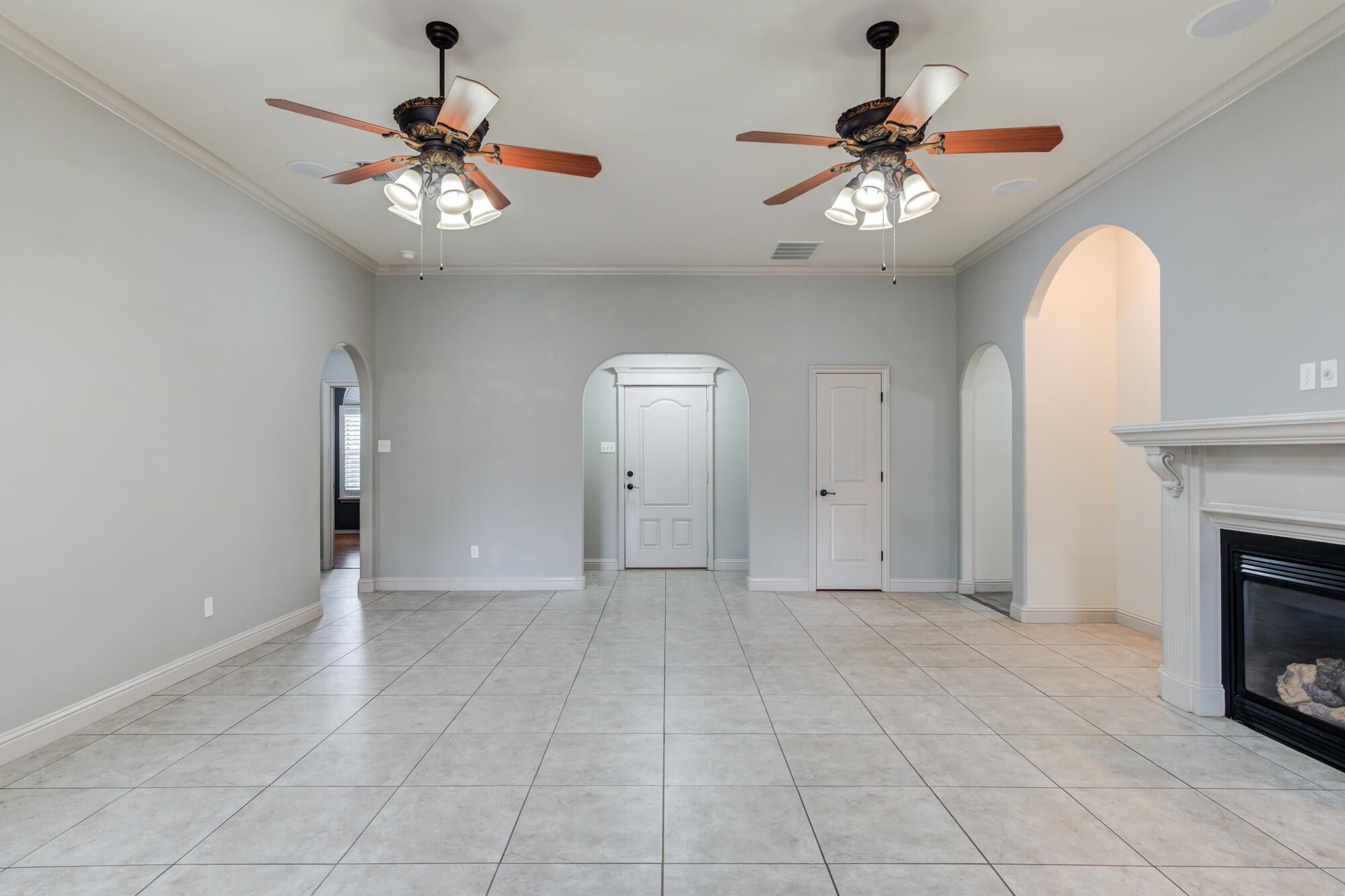 6406 93rd Street Lubbock, TX 79424 - Photo 9 of 45 DSC02477_78_79_80_81